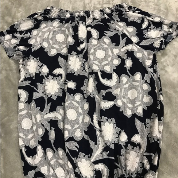 SJS Navy & Grey Blouse 
Size Medium 8 - 10
Stretch - Picture 2 of 11